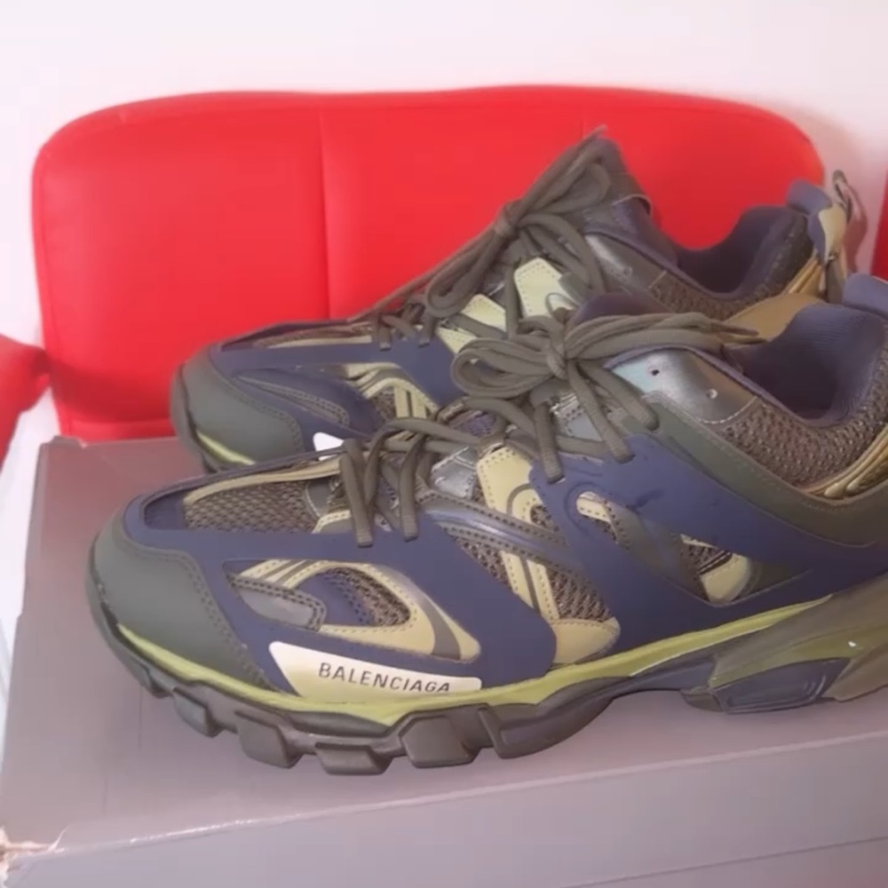 Balenciaga Men Sneakers size 11..